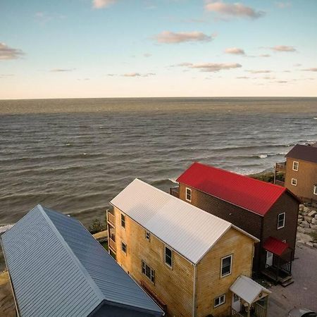 Charming Lakeview Cabin Near Geneva-On-The-Lake! Ashtabula Εξωτερικό φωτογραφία