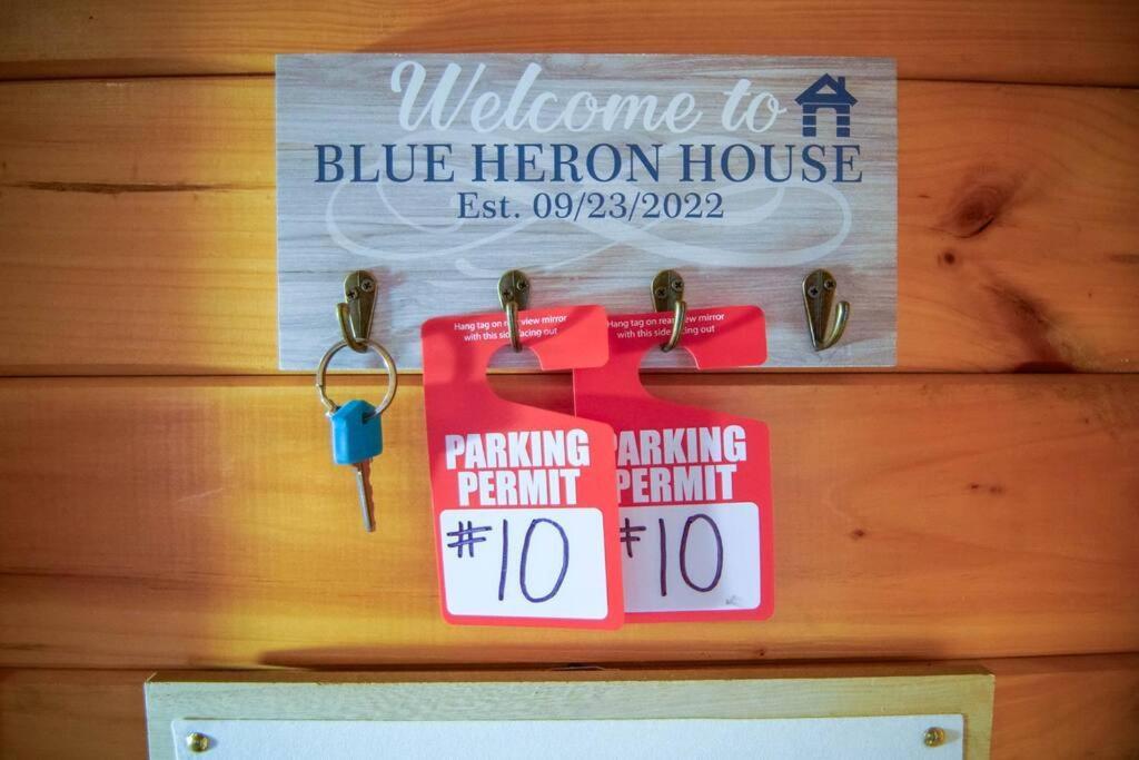 Charming Lakeview Cabin Near Geneva-On-The-Lake! Ashtabula Εξωτερικό φωτογραφία