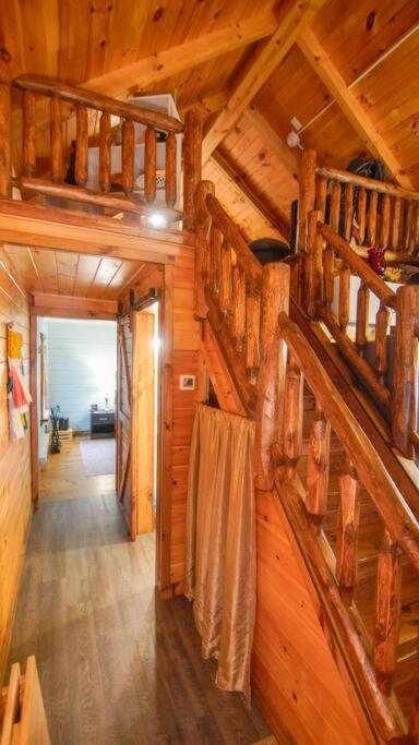 Charming Lakeview Cabin Near Geneva-On-The-Lake! Ashtabula Εξωτερικό φωτογραφία