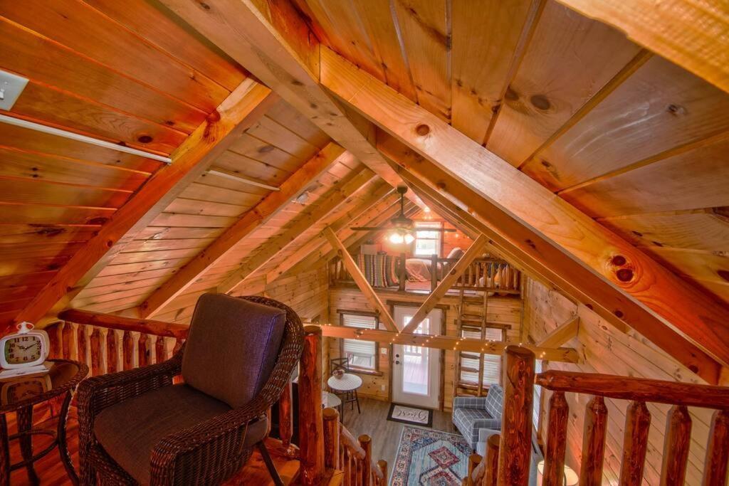 Charming Lakeview Cabin Near Geneva-On-The-Lake! Ashtabula Εξωτερικό φωτογραφία