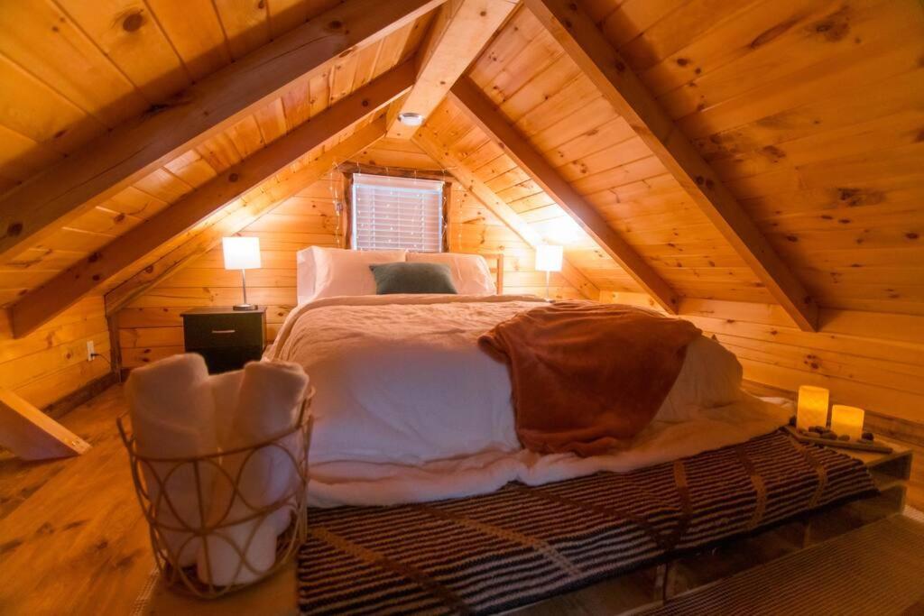Charming Lakeview Cabin Near Geneva-On-The-Lake! Ashtabula Εξωτερικό φωτογραφία