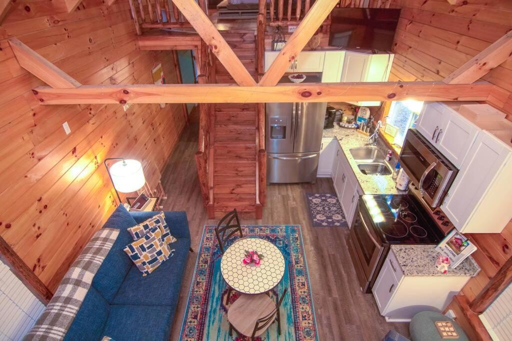 Charming Lakeview Cabin Near Geneva-On-The-Lake! Ashtabula Εξωτερικό φωτογραφία